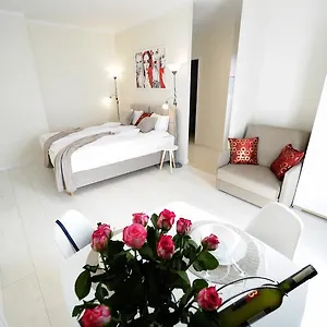 romantic-sky-apartment-15th-floor.krakowhotelspoland.com/